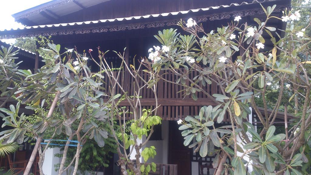 Hora Home Lampang Exterior photo